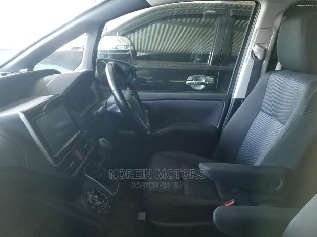Toyota Voxy 2015 Blue - thumbnail 3