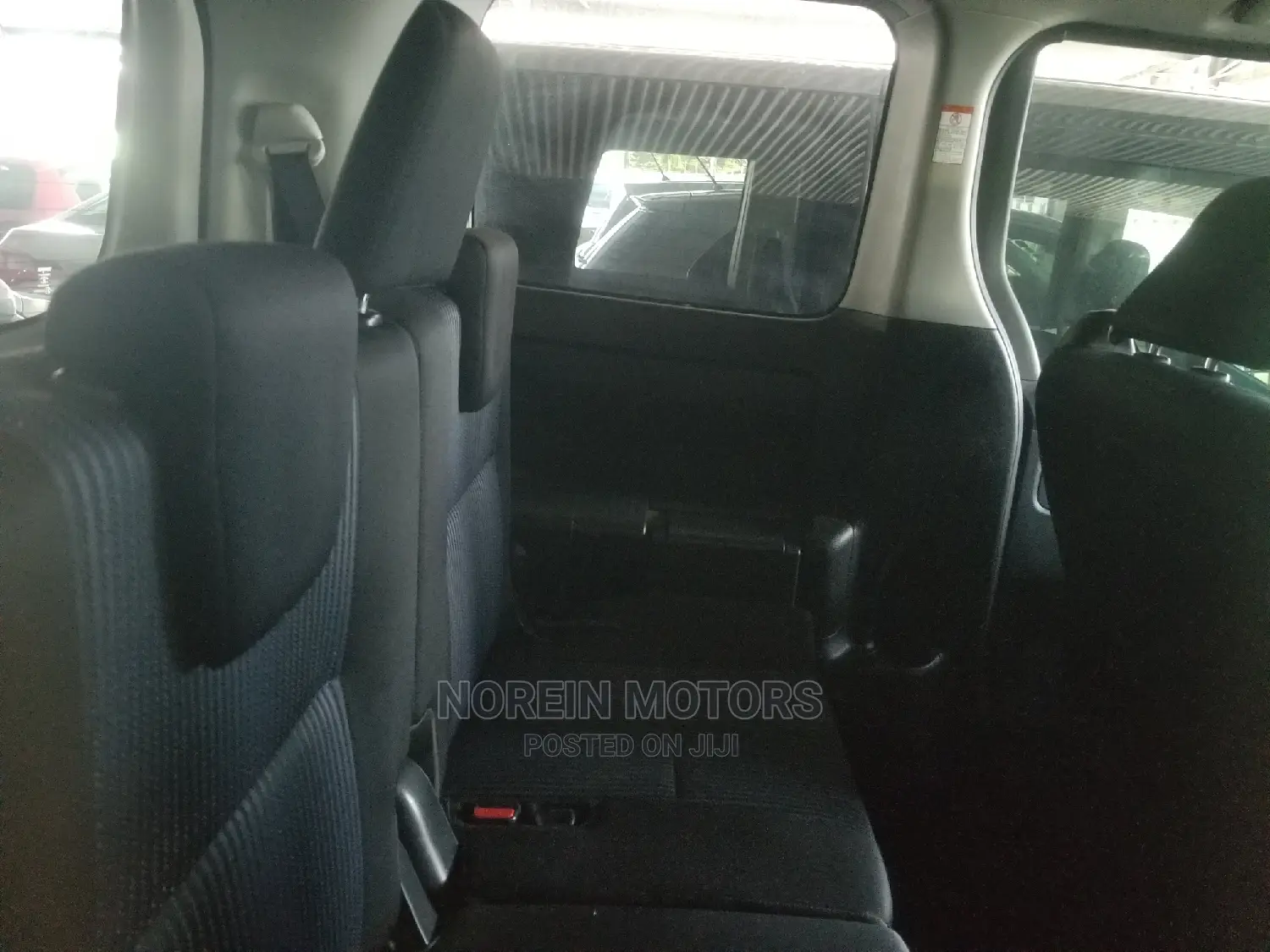 Toyota Voxy 2015 Blue