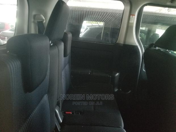 Toyota Voxy 2015 Blue - thumbnail 8