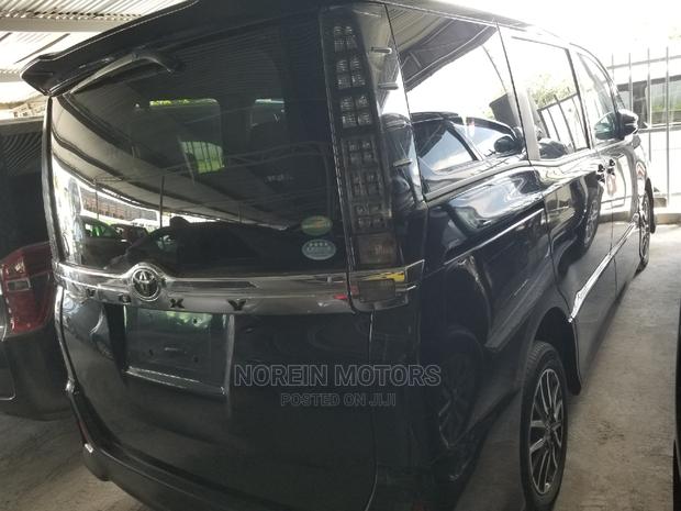 Toyota Voxy 2015 Blue - thumbnail 9