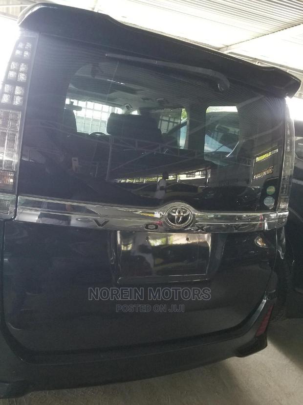 Toyota Voxy 2015 Blue - thumbnail 11