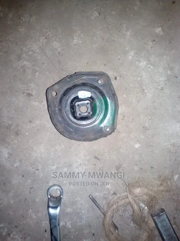 Toyota Front Shock Mountain