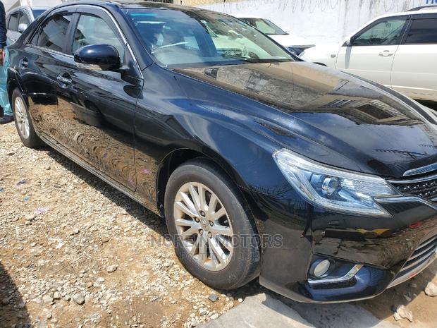 Toyota Mark X 2016 Black - thumbnail 2