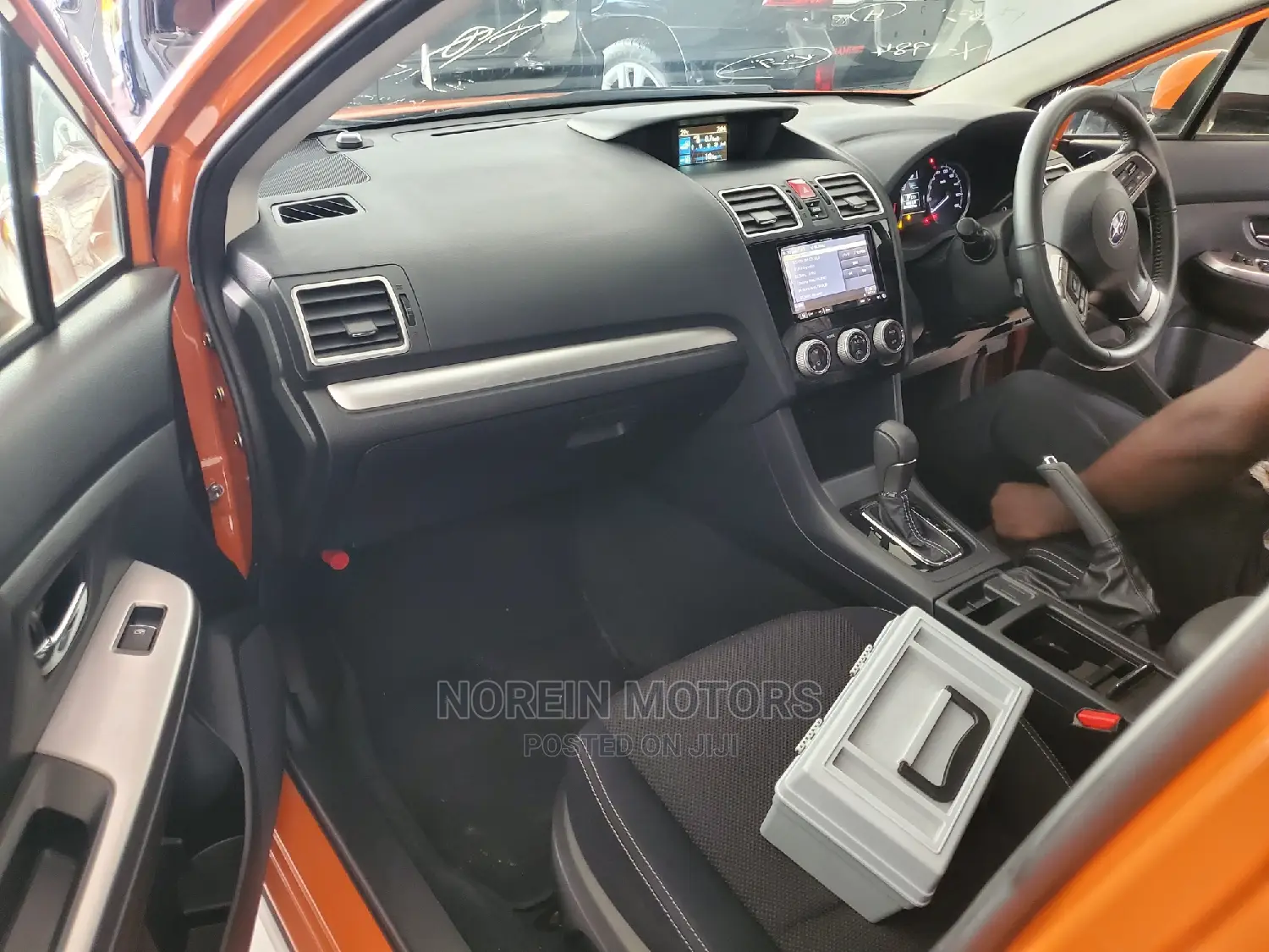 Subaru XV 2015 Orange