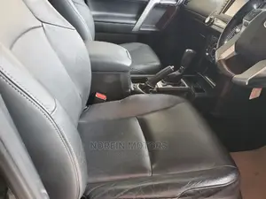 Toyota Land Cruiser Prado 2016 Black