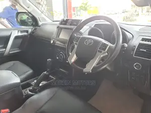 Toyota Land Cruiser Prado 2016 Black