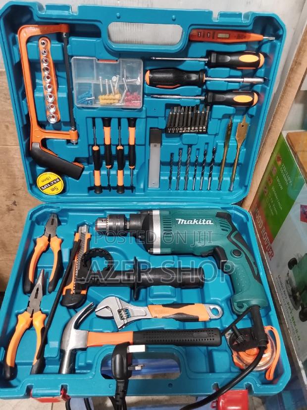 Professional Makita Drillset - main view