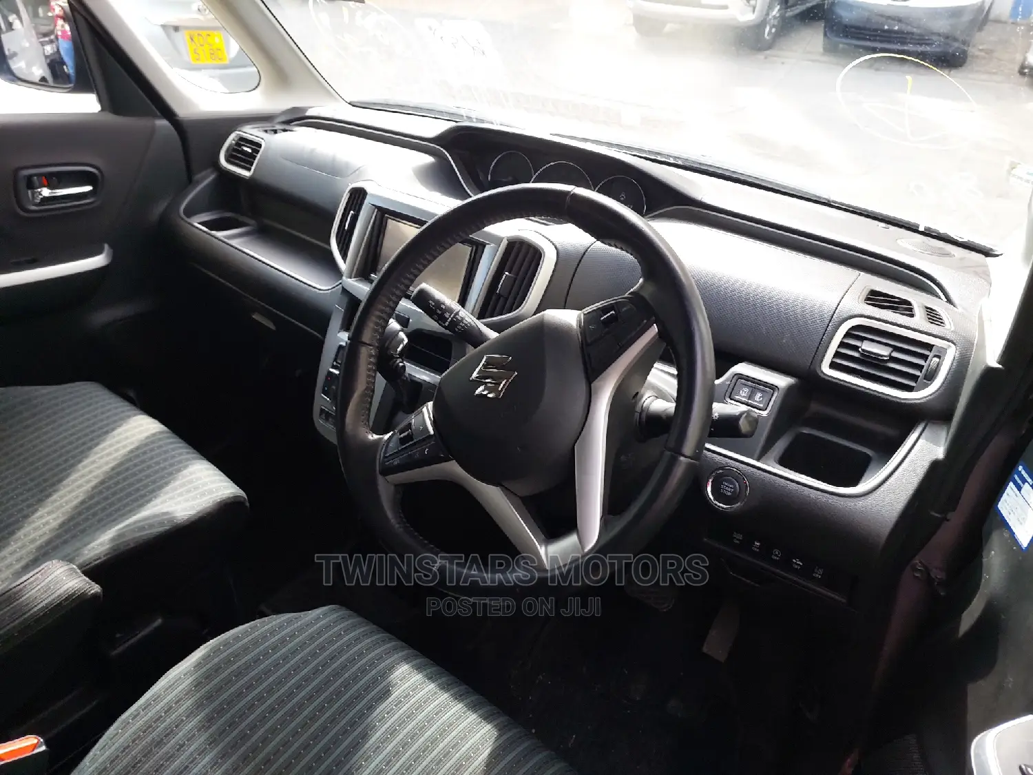 Suzuki Solio 2015 Pink