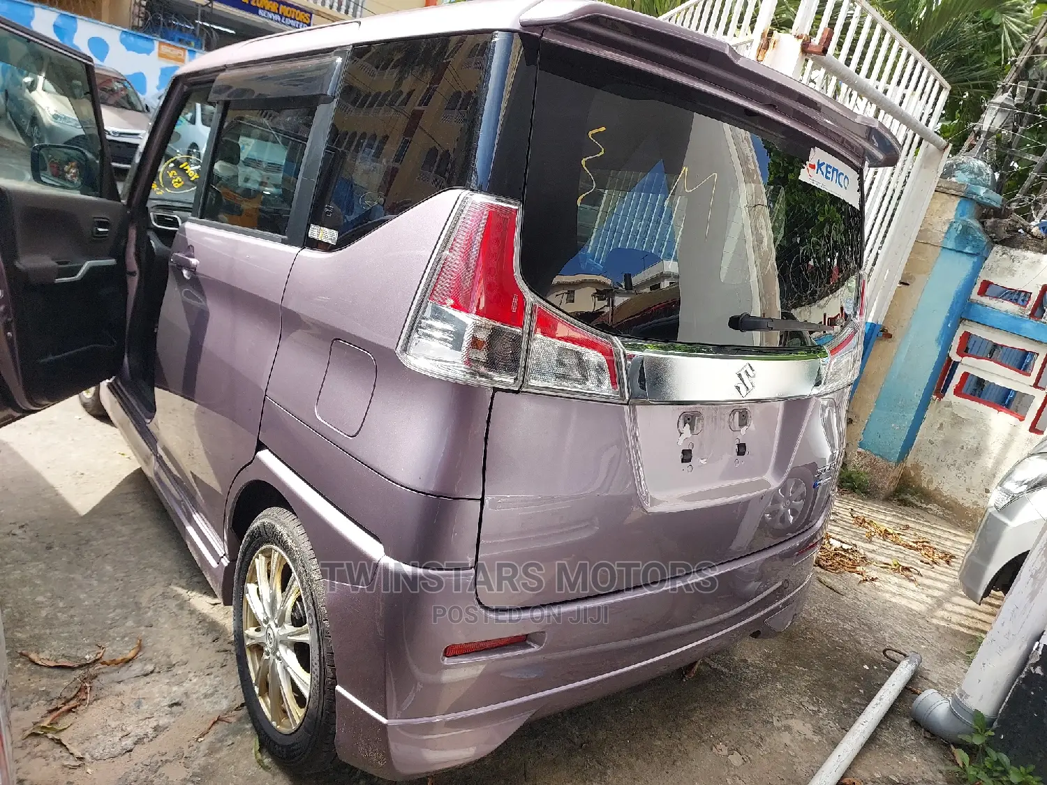 Suzuki Solio 2015 Pink