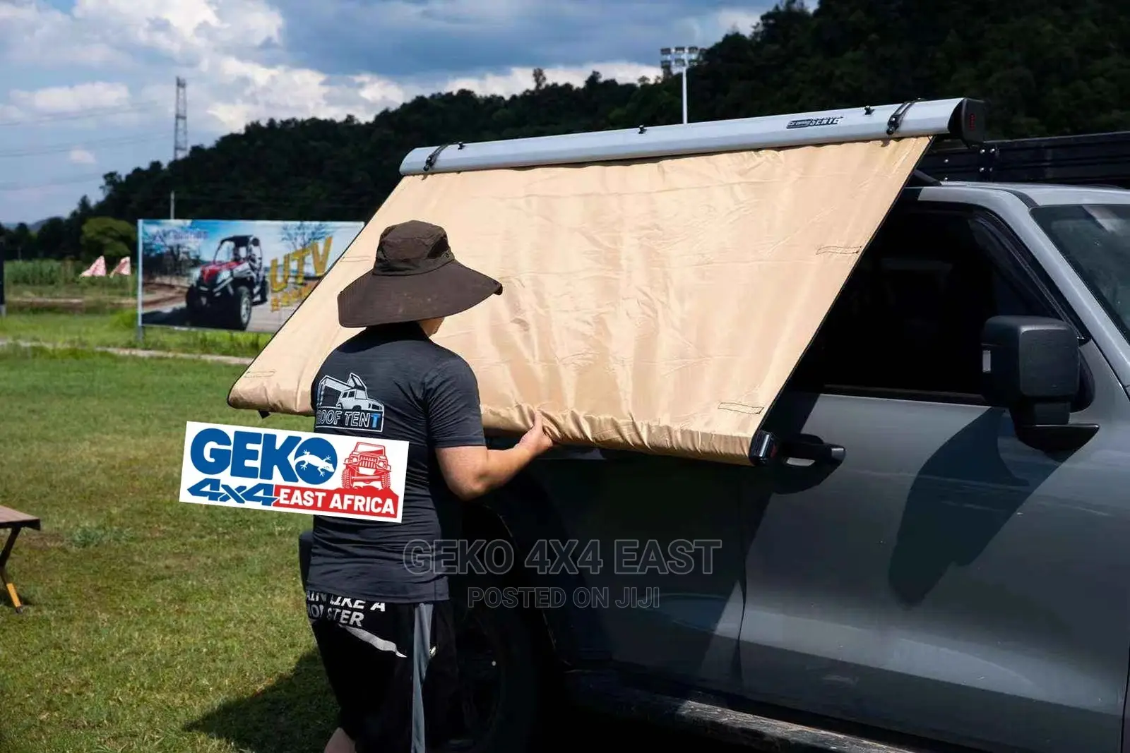 Awning, 180° With Built in Light Protective Aluminum Case