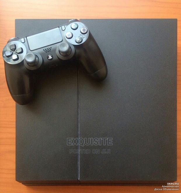 Playstation 4 Slim (Slightly Used) - thumbnail 4