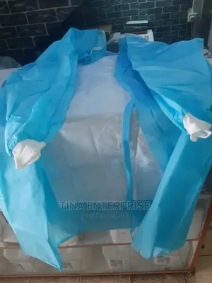 Surgical Gowns) Reinforced