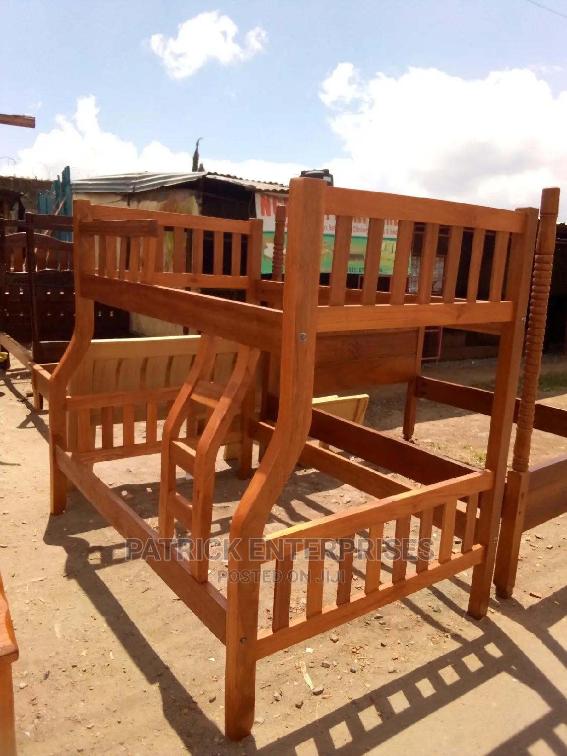 Pure Mahogany Bed 4 by 6fitts and Upper 3.5 by 6fitts