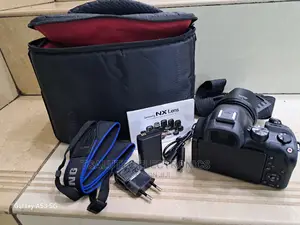 Samsung Mirrorless Camera
