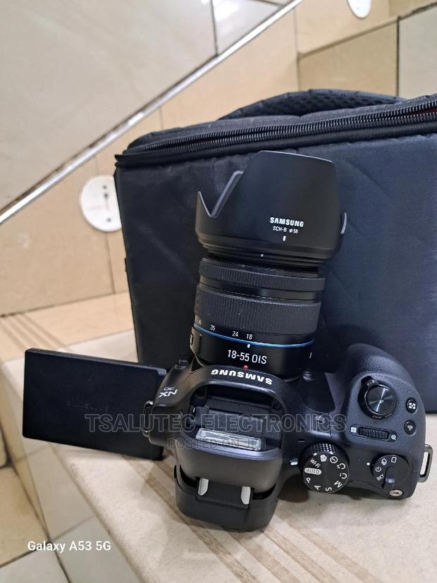 Samsung Mirrorless Camera - thumbnail 3