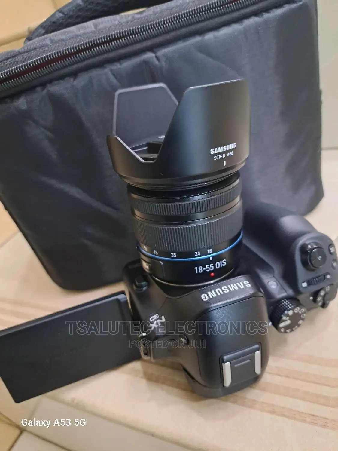 Samsung Mirrorless Camera