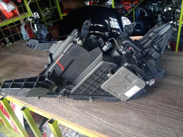 Prado 150 2018/2020 Headlight Xenon - thumbnail 2