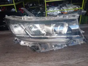 Prado 150 2018/2020 Headlight Xenon