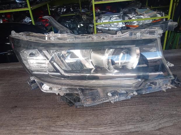Prado 150 2018/2020 Headlight Xenon - main view