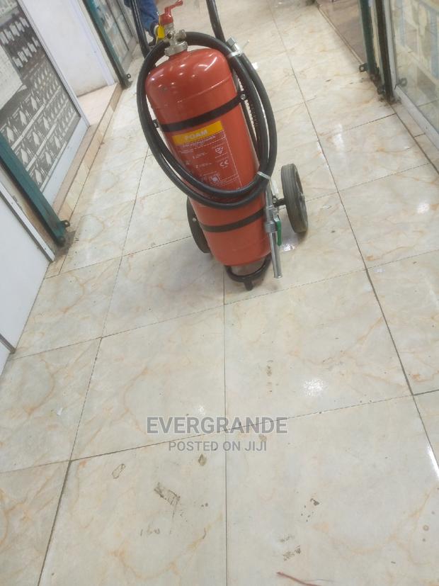 25l Foam Fire Extinguisher Trolley! - thumbnail 3