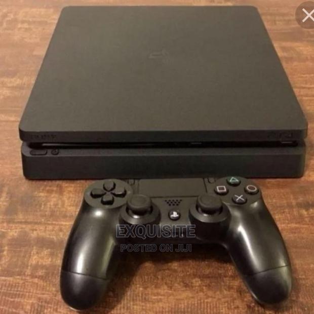 Playstation4 Slim (1 Game and 1 Pad) - main view