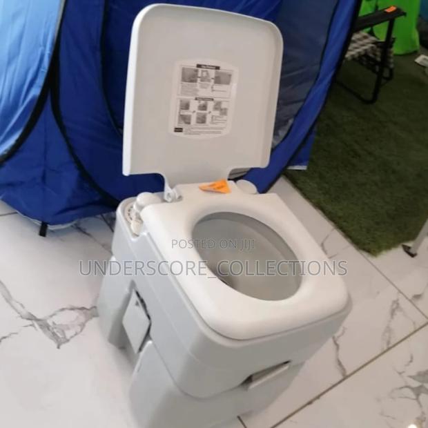 Executive Portable Toilet on Wholesale Price