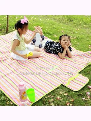 Heavy Duty Foldable Picnic Mat - thumbnail 2