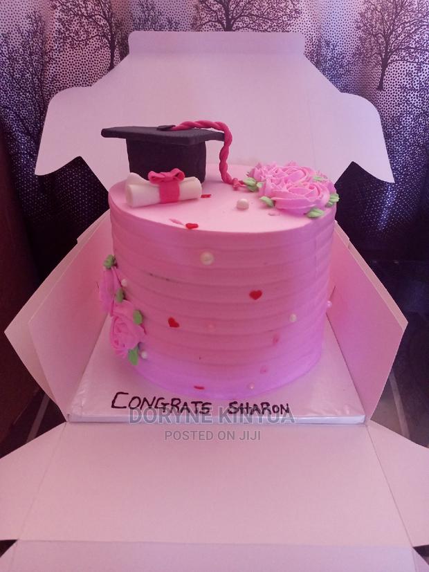 Graduation Cake 2kg - thumbnail 3