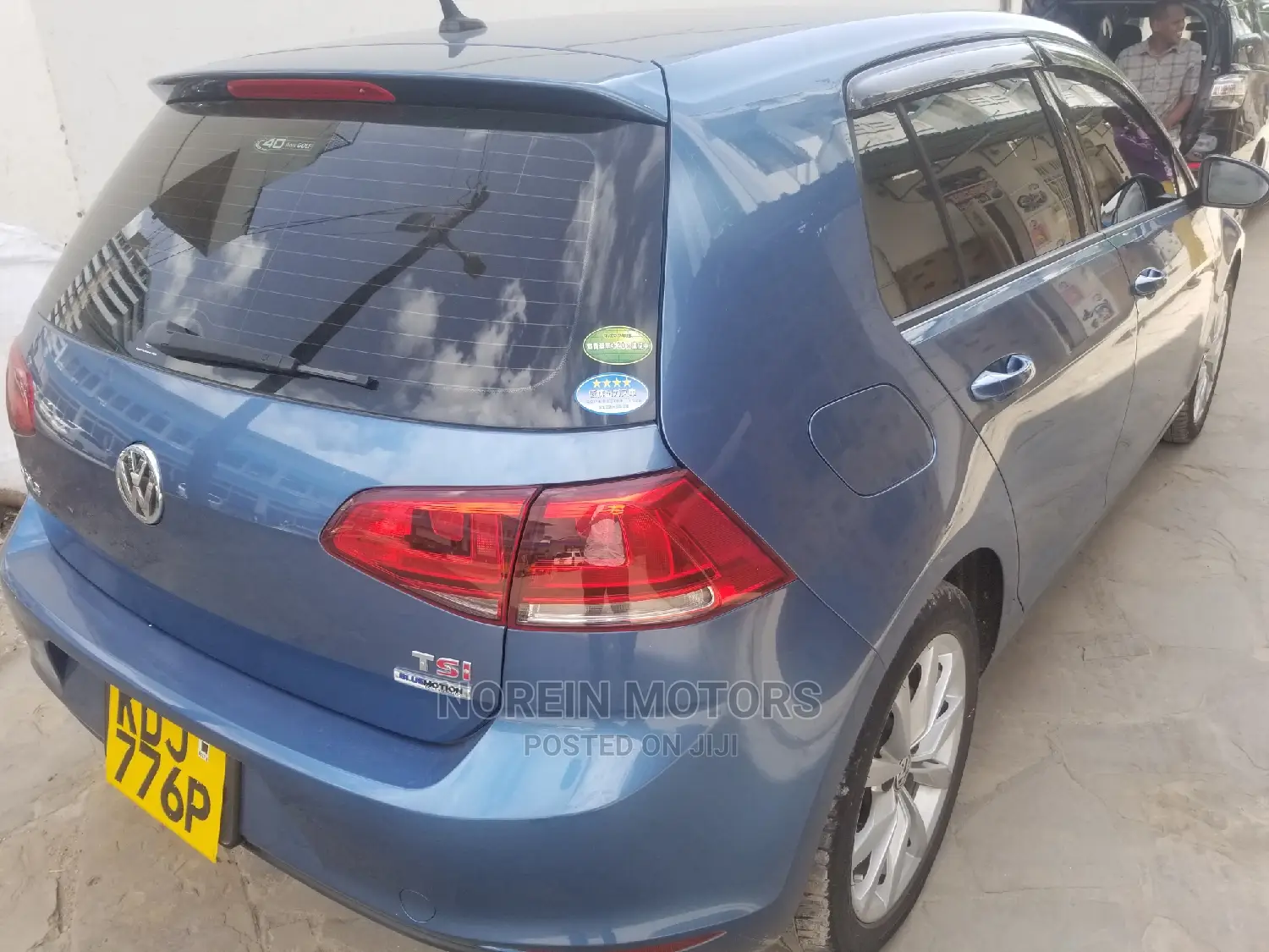 Volkswagen Golf 2014 Blue