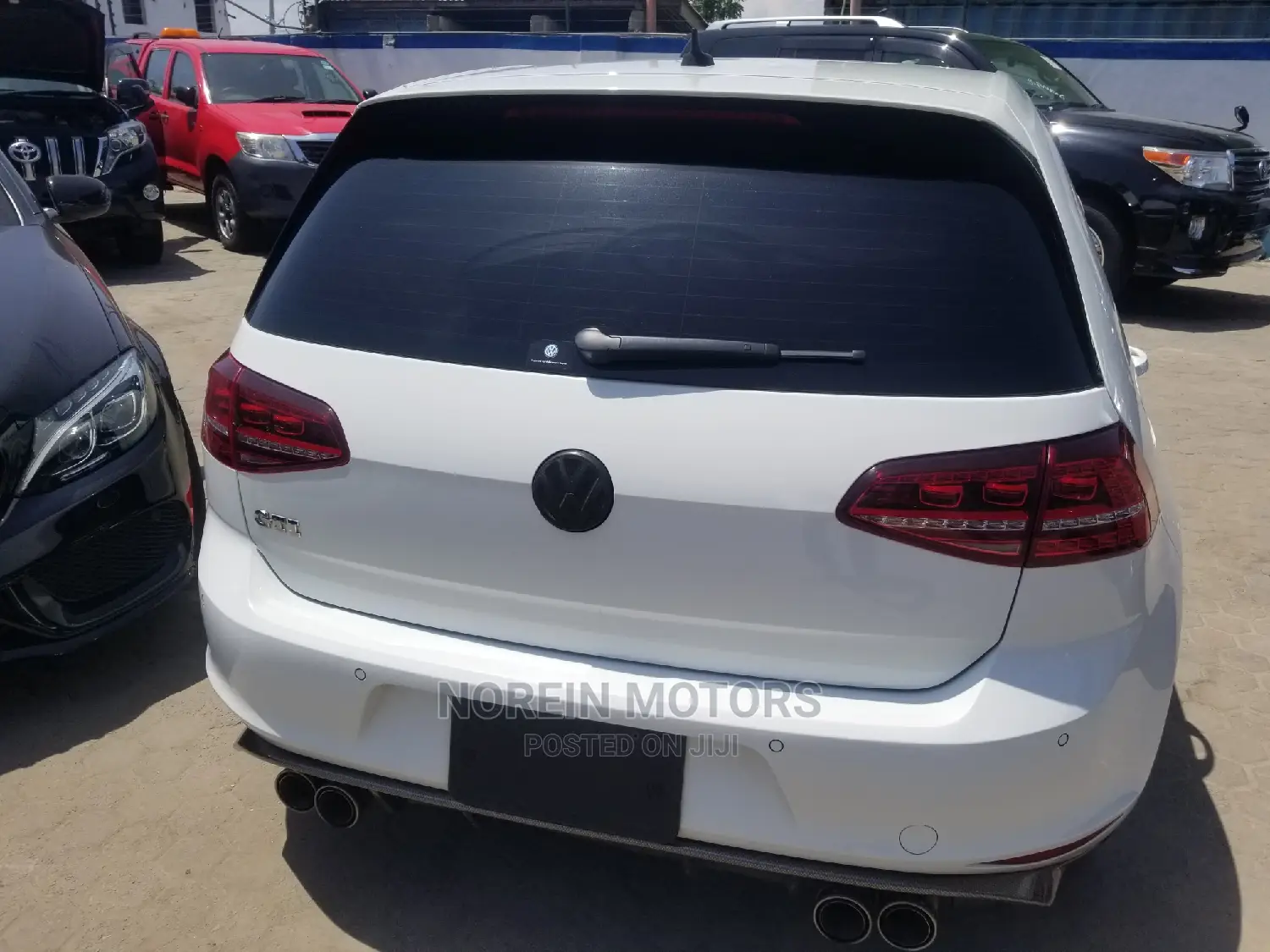 Volkswagen Golf GTI 2.0T S 4-Door 2015 White