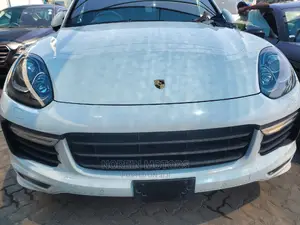 Porsche Cayenne 2016 White