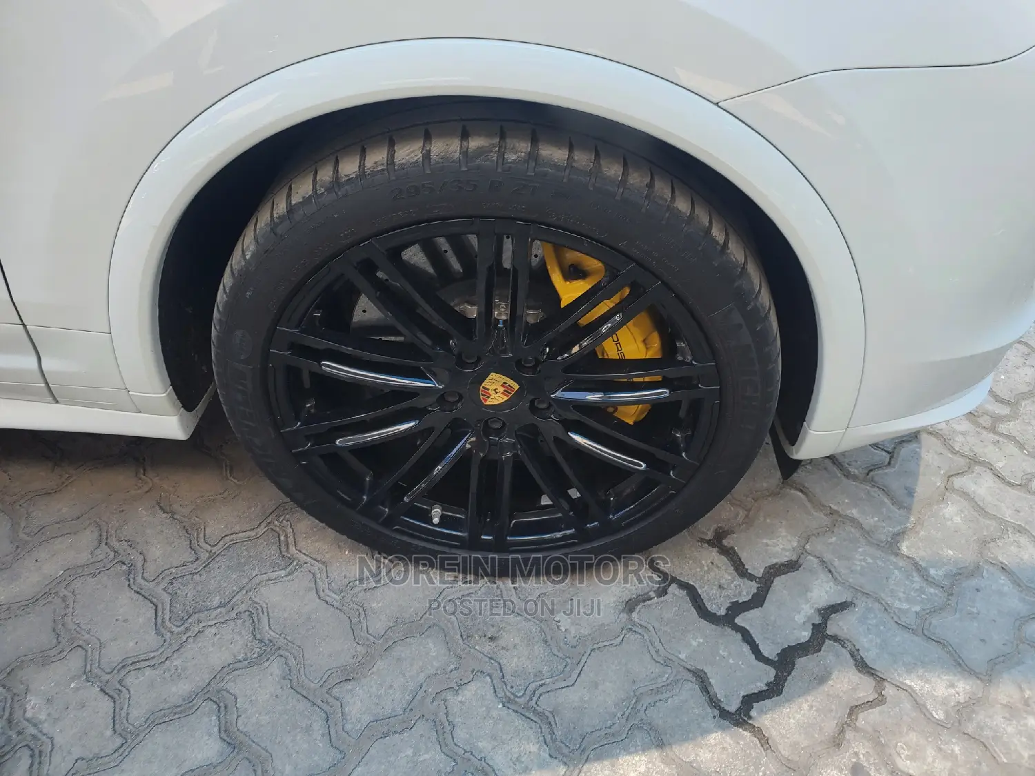 Porsche Cayenne 2016 White