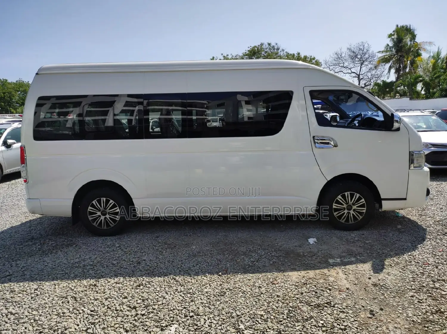 Toyota Grand HiAce 2015 White