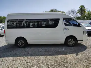 Toyota Grand HiAce 2015 White