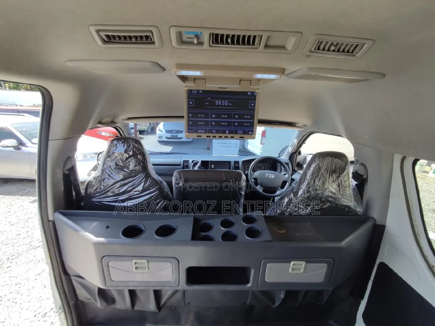 Toyota Grand HiAce 2015 White