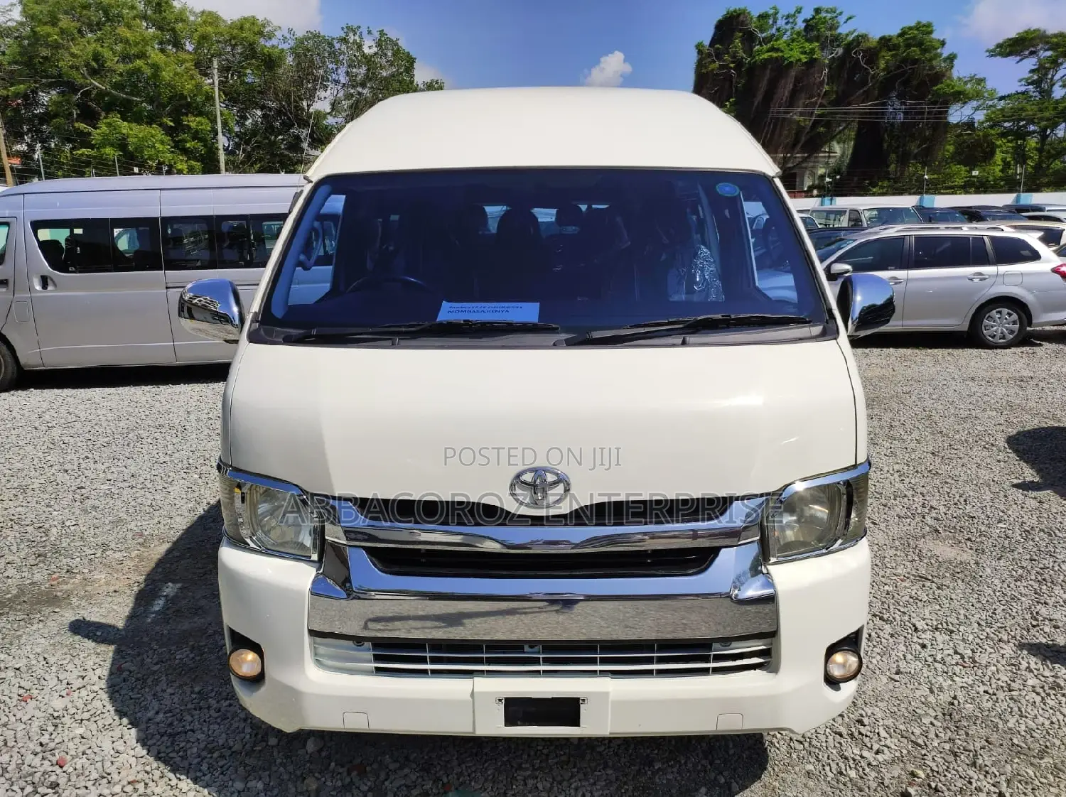 Toyota Grand HiAce 2015 White