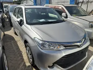 Toyota Corolla Fielder 2016 Silver