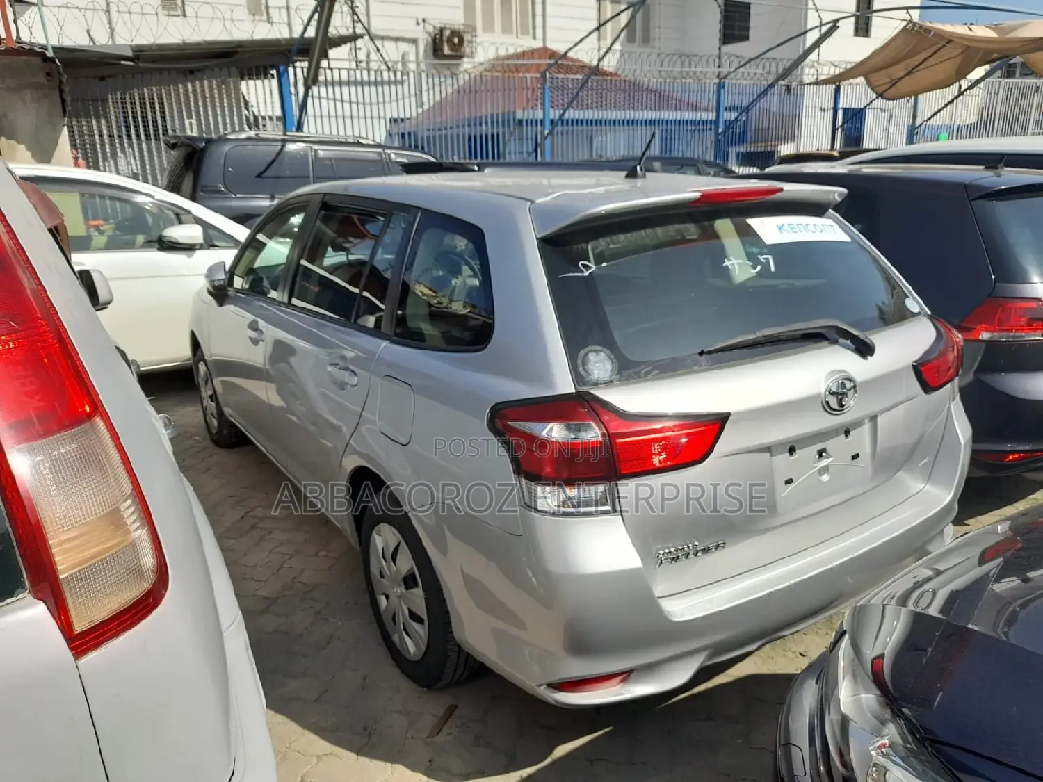 Toyota Corolla Fielder 2016 Silver