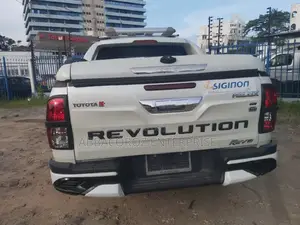 Toyota Hilux 2016 White