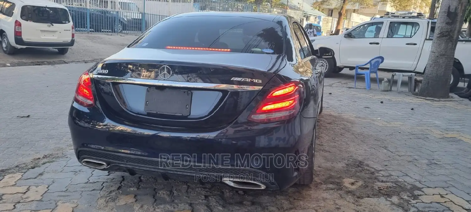 Mercedes-Benz C180 2016 Black