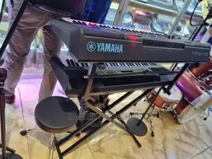 Professional Yamaha Psr600 Electric Keyboard