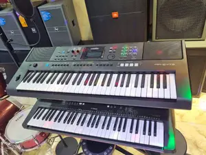 Professional Yamaha Psr600 Electric Keyboard