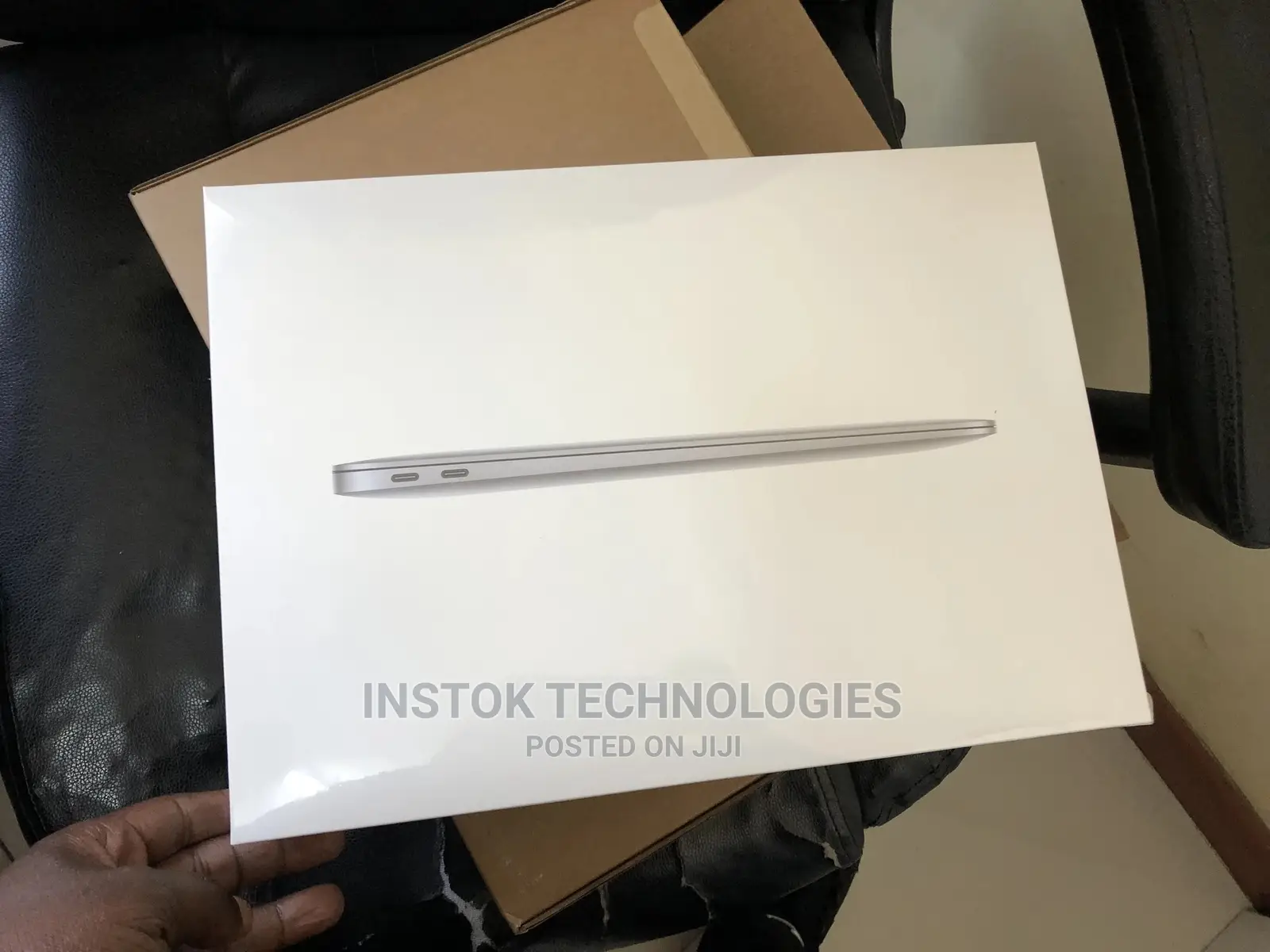 New Laptop Apple MacBook Air 2020 M1 8GB Apple M1 SSD 256GB