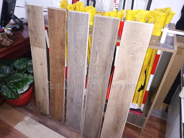 Self Interlocking Floor Tiles - main view