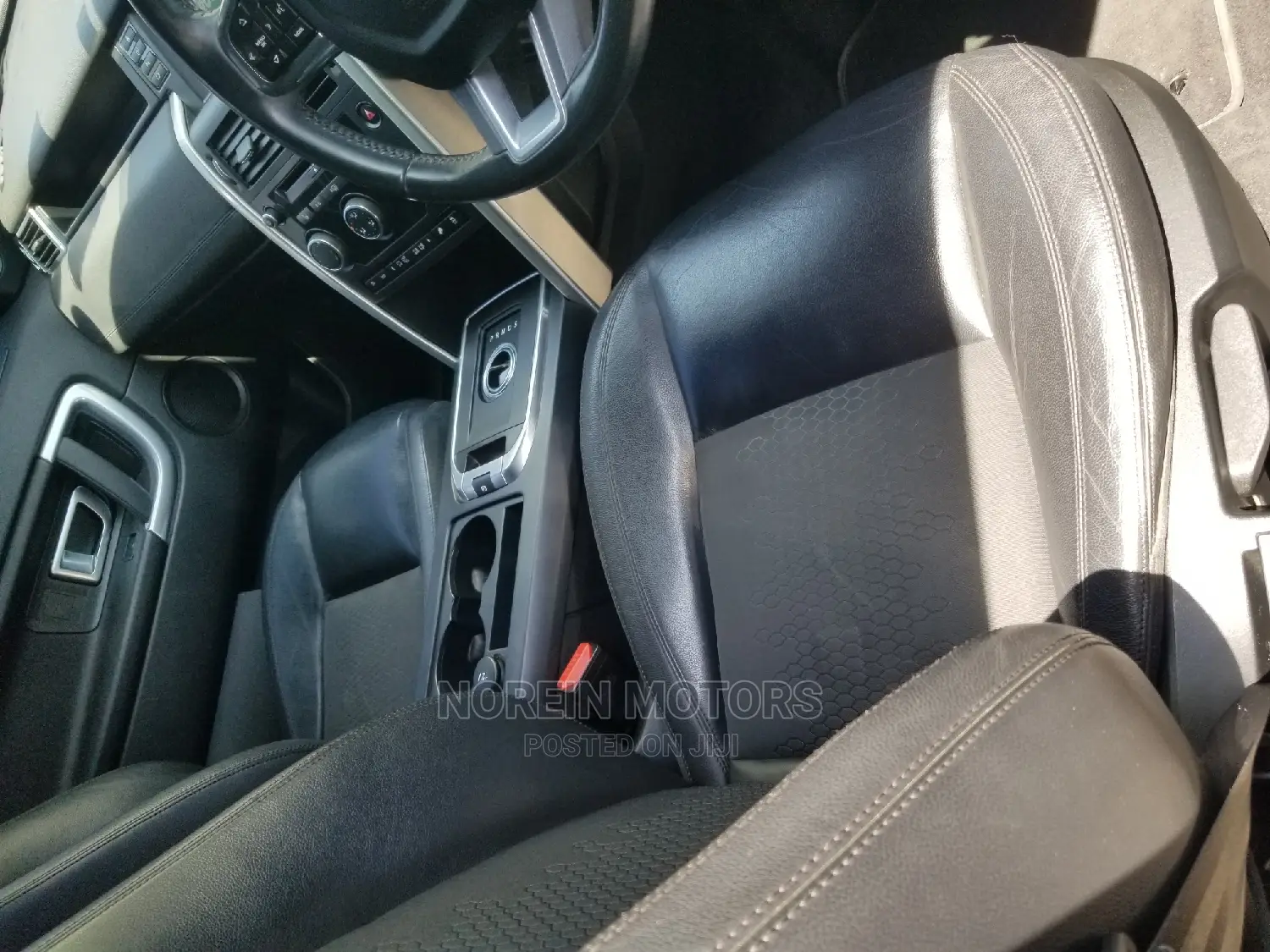 Land Rover Discovery 2015 Gray