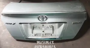 Toyota Mark X GRX 120 Boot