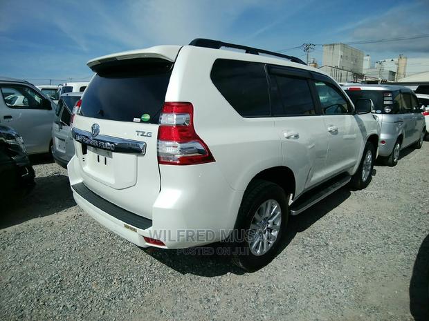 Toyota Land Cruiser Prado 2015 White - thumbnail 2