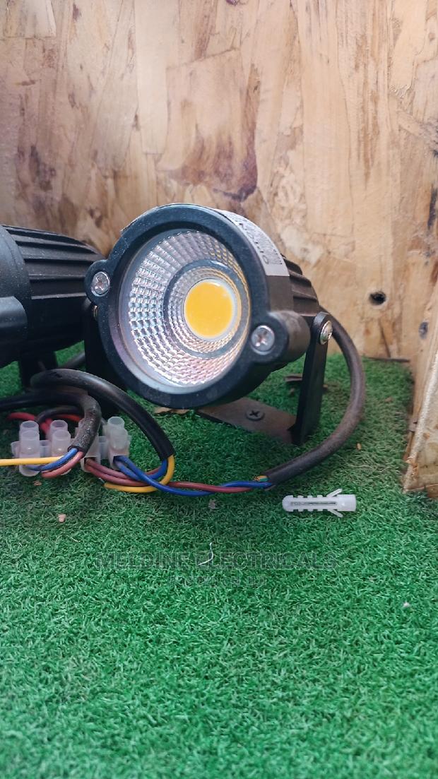 Spike Light AC 240v - thumbnail 2