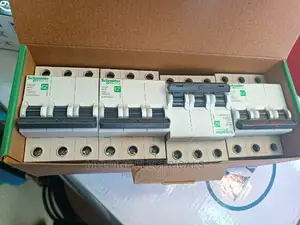 Schneider Triple Pole 63A