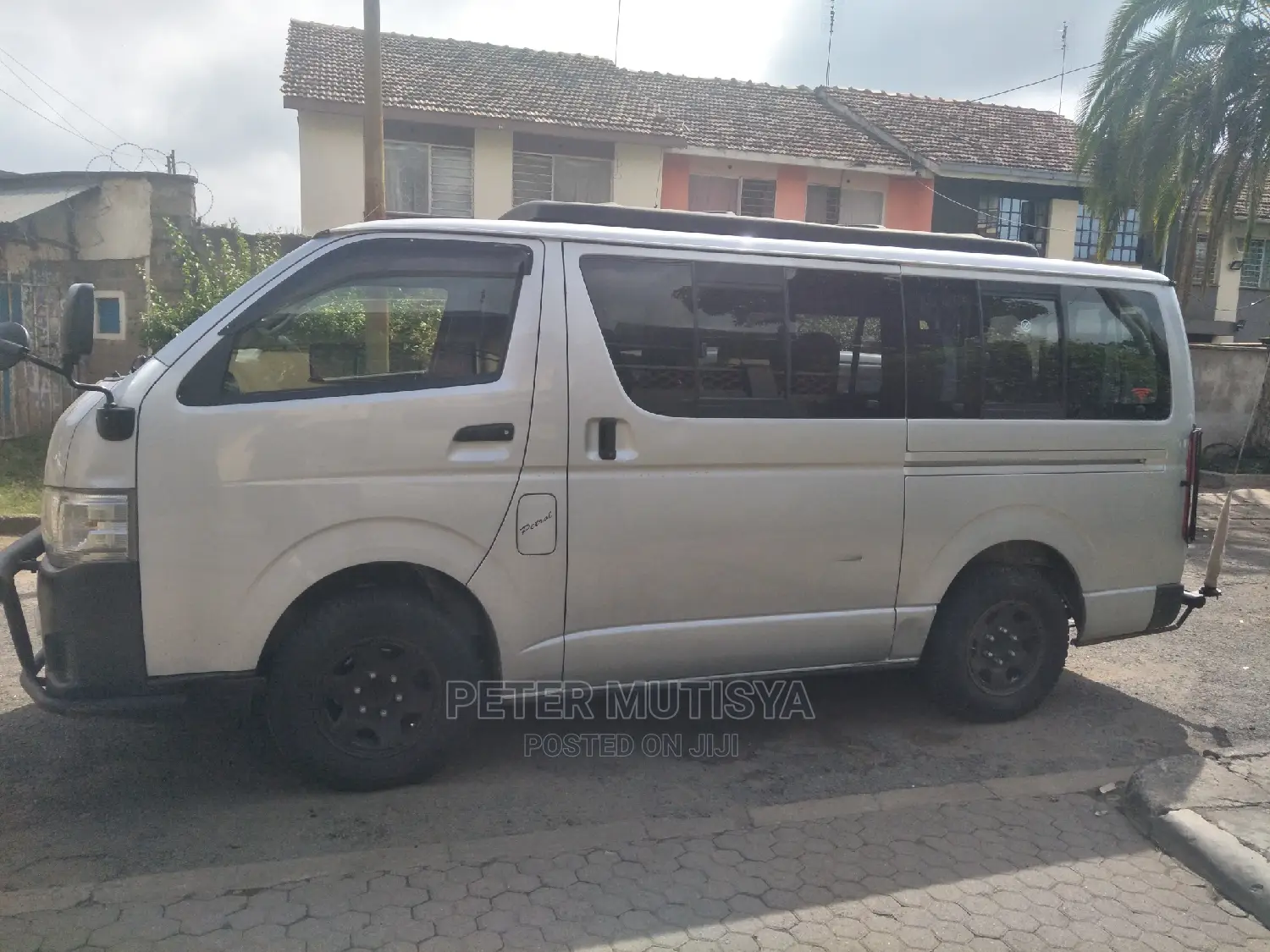 Toyota HiAce 2012 Silver